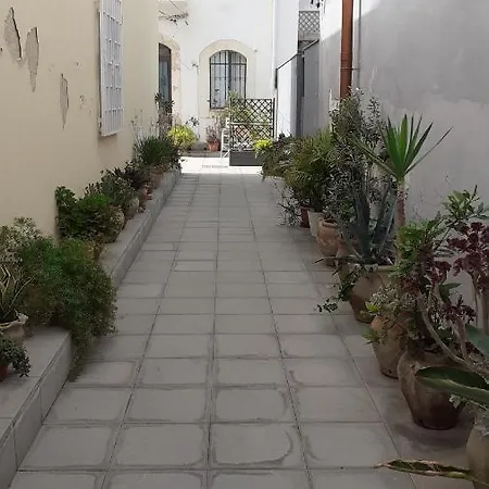 Il Cortile Della Patrona Siraküza