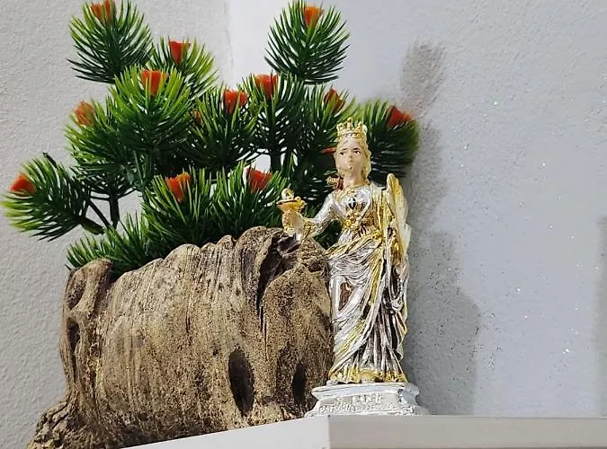 Il Cortile Della Patrona Szirakúza