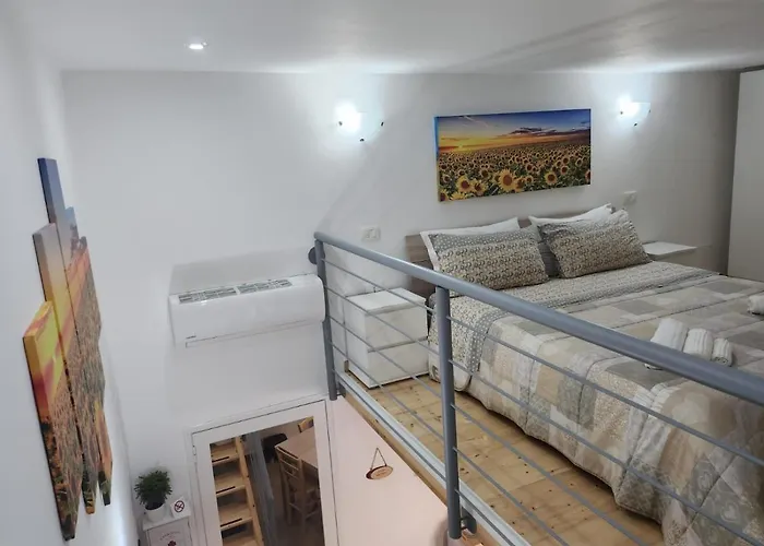 Il Cortile Della Patrona Szirakúza